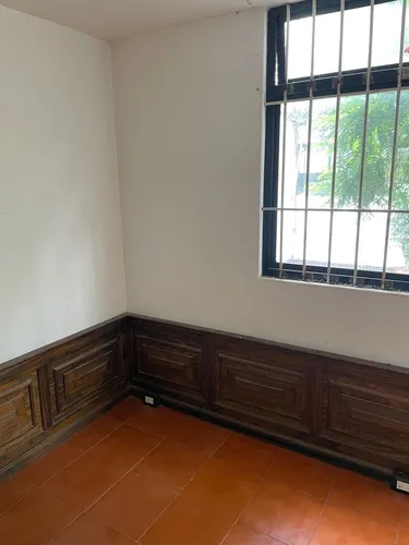 Casa Con Uso Del Suelo Comercial