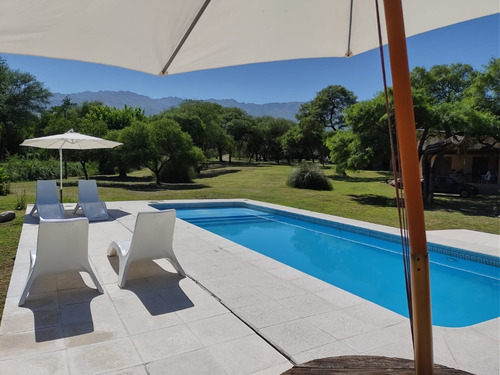 Imagen 8 de 13 de Casa De Campo Tipo Loft. En Villa De Las Rosas, Córdoba (traslasierra) Con Amplio Parque Y Pileta A Pocas Cuadras Del Centro.