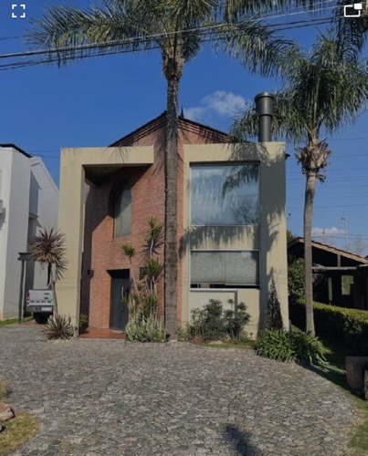 Casa  En Venta En Pilar, G.b.a. Zona Norte, Argentina