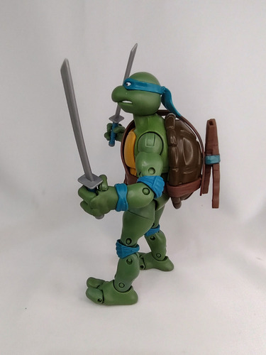 Figura Tortugas Ninja Leonardo Classic Collection Tmnt (Usado)
