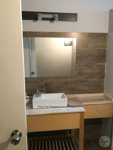 Imagen 11 de 12 de Iza. Casa O Local Comercial Con Deposito Prox. Nuevo Centro