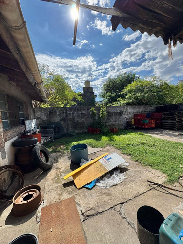 Venta Deposito Con Patio. Loma Hermosa