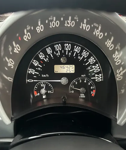 Volkswagen Beetle 2.0 Cabrio Turbo 5vel Piel Mt