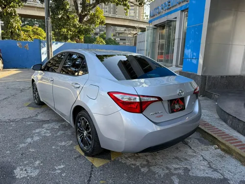 Toyota Corolla 2016 Automático