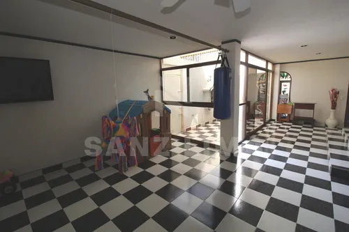 Arboledas 2a. Secc.: Amplia E Iluminada Casa, En Cerrada Con Control De Acceso