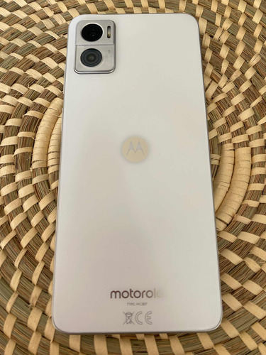 Motorola E22