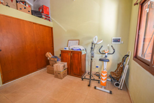 Venta Casa 3 Ambientes Con Parque En Santa Clara