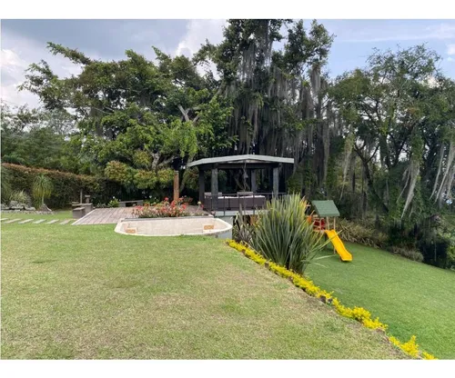 Increíble Casa Campestre Con Hermoso Lote. Código 57