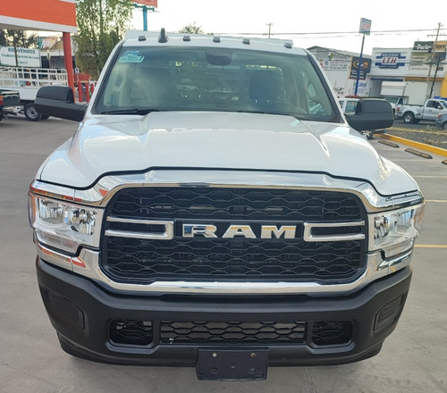 RAM 4000 5.7 Chasis Cabina P 4x2 Mt