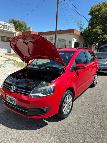 Volkswagen Suran 1.6 Highline 101cv
