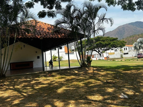 Saidy & Yosmar Vende Town House Urb. Villas De Alcala. Inth-167