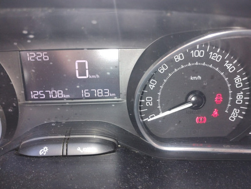 Imagen 12 de 25 de Peugeot 208 Allure 1.6 Modelo 2015 126.000 Kms