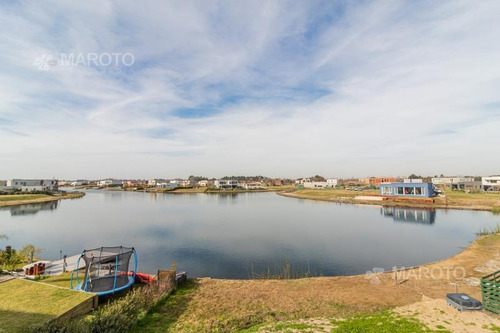 Imagen 29 de 30 de Casa En Venta En Barrio Puertos Del Lago - Maroto Propiedades