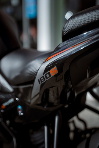 Imagen 12 de 17 de Benelli 180s - 100% Financiada - Tomamos Tu Usada - Bike Up