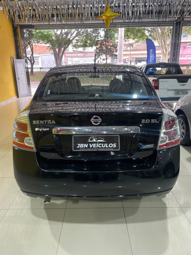 Nissan Sentra 2.0 Flex Aut. 4p