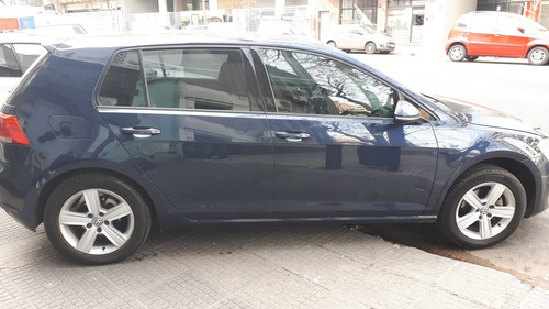Imagen 6 de 8 de Volkswagen Golf 2015 1.6 Trendline