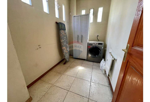 Hermosa Casa Con Amplio Terreno En Ñuñoa