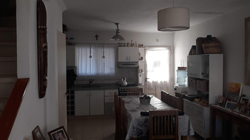 Imagen 29 de 30 de Triplex Con Cochera En Venta