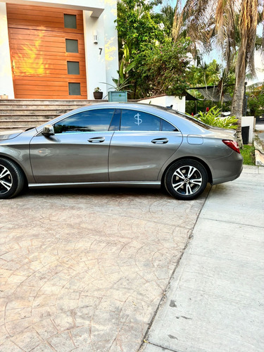 Mercedes-Benz Clase CLA 1.6 200 Cgi Mt
