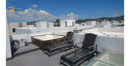 Casa En Venta En Juriquilla