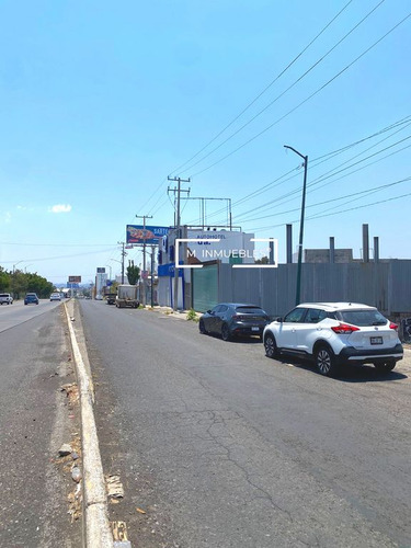 Ubicada Bodega En Renta (salida A Quiroga)