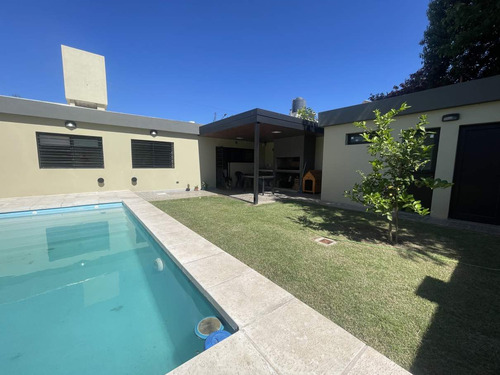 Excelente Casa, Totalmnte Reciclada!! Super Categoría!!!
