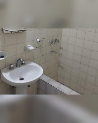 Venta Departamento 2 Dorm, Av Belgrano 3400 ( Esq Castro Barros)
