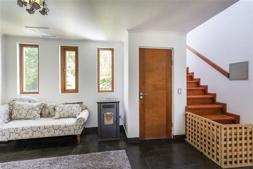 Imagen 3 de 30 de Casa En Venta De 5 Dorm. En Chicureo