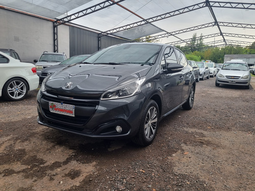 Peugeot 208 1.6 Feline