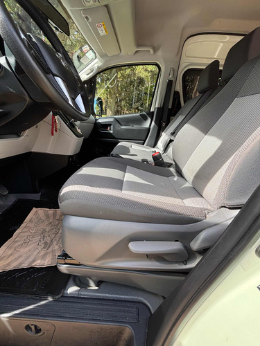 Toyota Hiace 2.8 Tdi Furgón 6at L2h2 3a 5p