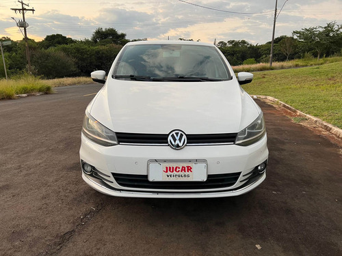 Imagem 2 de 13 de Volkswagen Fox Highline 1.6 16v Msi (flex)