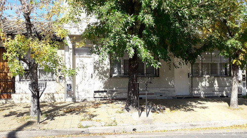 Departamento Tipo Casa De 2 Ambientes Con Balcon Y Patio Con Parrilla (27612)