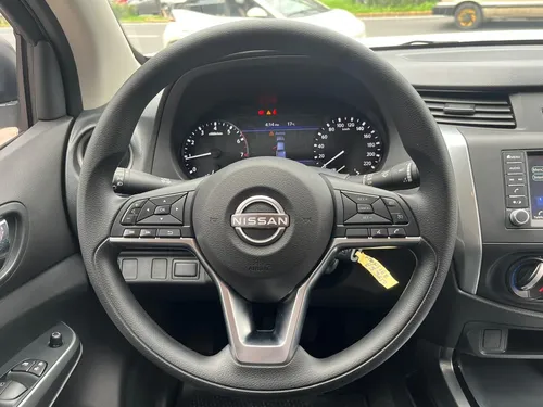 Nissan Frontier 2.5 Le At