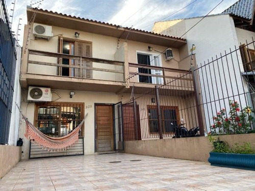 Casa Em Guarujá Com 2 Dormitórios - Mi271246