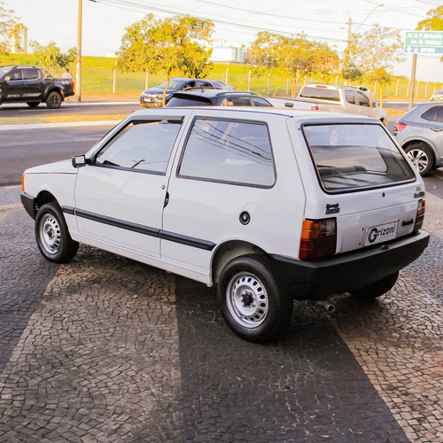 Imagem 4 de 9 de Fiat Uno Mille 1.0 Gasolina