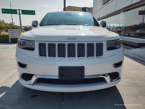 Imagen 8 de 15 de Jeep Grand Cherokee 2015 5.7 Summit 4x4 Mt