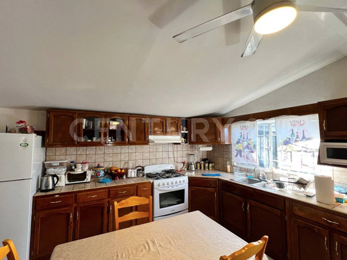 Rcv-1412 Casa En Venta 1 Piso Col. Crosthwhite Rosarito