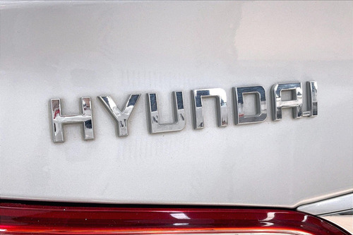 Imagen 8 de 15 de Hyundai Grand I10 Coupe 4 Pts Gl, Tm5, R-14