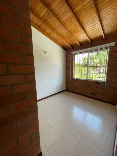 Casa En Venta En Jardines De La Católica. Cod V11893