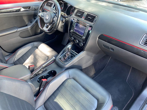 Imagen 10 de 14 de Volkswagen Jetta Gli Negro 2017 At Dakkar Autos