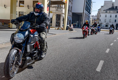 Ducati Diavel Star Carbon Red 1200