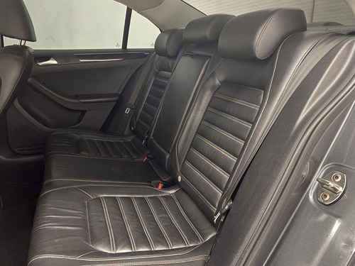 Volkswagen Jetta 2.0 Tsi Highline 211cv Gasolina 4p Tiptronic