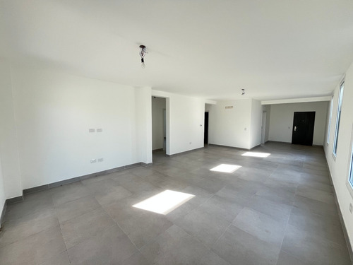 Casa De Una Planta A Estrenar En Barrio Araucarias Puertos Escobar - Oportunidad