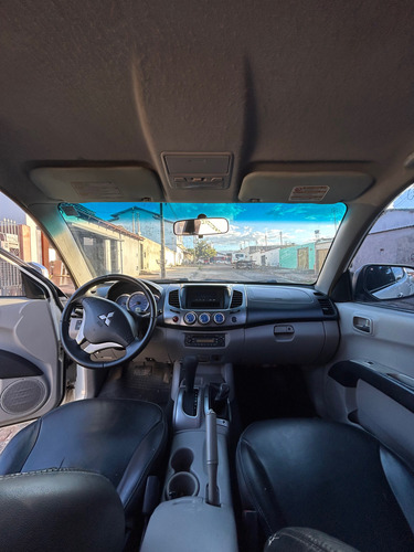 Mitsubishi L200 3.2 Triton Hpe Cab. Dupla 4x4 Aut. 4p