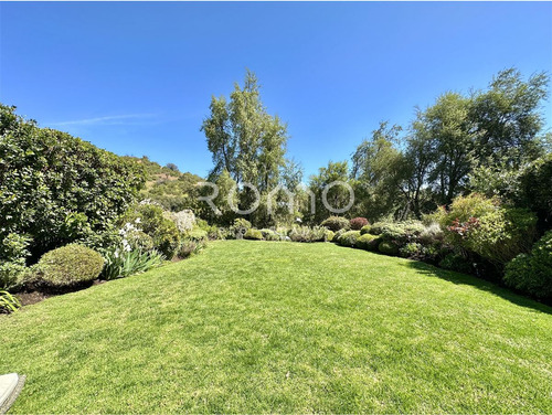 Triplex Con Jardín: Valle Escondido