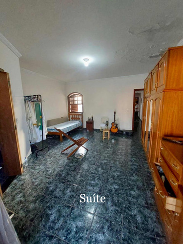 Casa Com 3 Quartos E 3 Banheiros