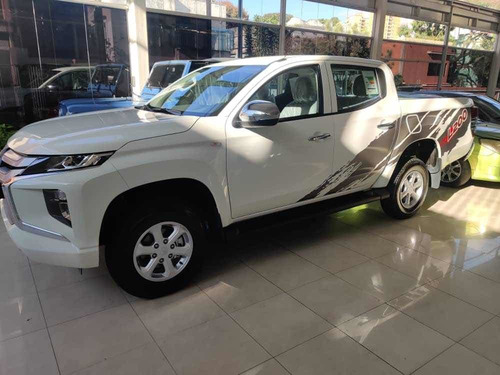 Imagen 2 de 6 de Mitsubishi L200 4x4