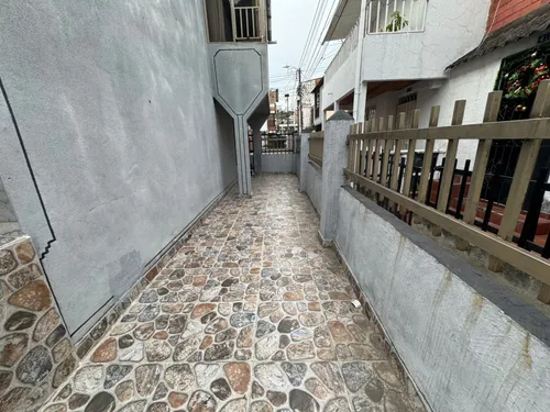 Casa En Venta En Villa Del Prado. Cod V8014562