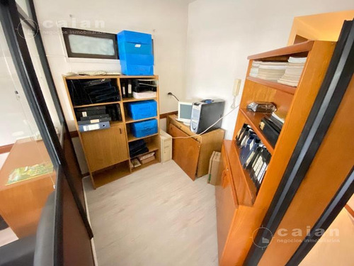 Imagen 2 de 4 de Venta -oficina Amplia Y Muy Luminosa - Inmejorable Ubicacion - Metros De Cabildo Y Subte D