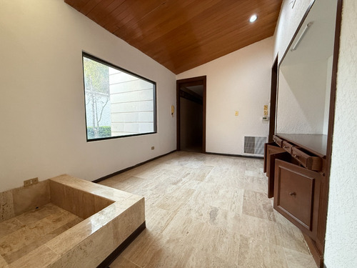 Casa En Venta En Bosque De Las Lomas